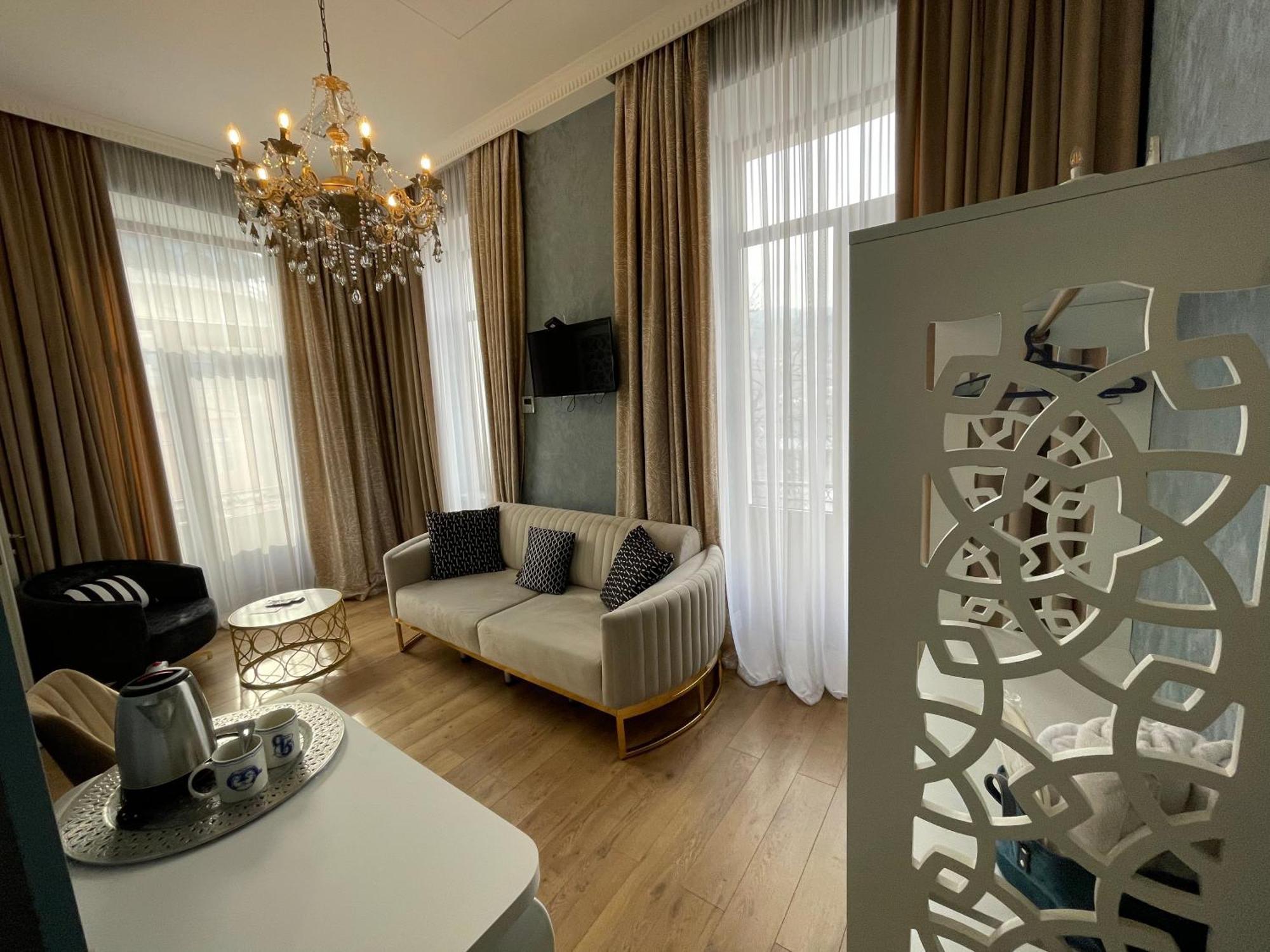 Rikhe Palace Boutique Hotel 第比利斯 外观 照片